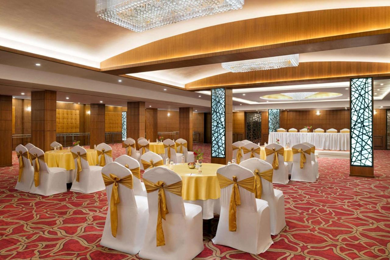 Ramada By Wyndham Varanasi Katesar Chandauli Eksteriør billede