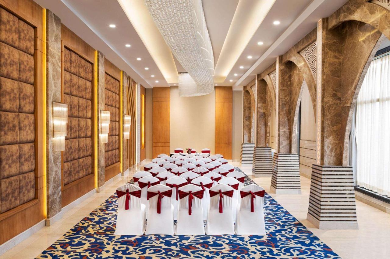 Ramada By Wyndham Varanasi Katesar Chandauli Eksteriør billede