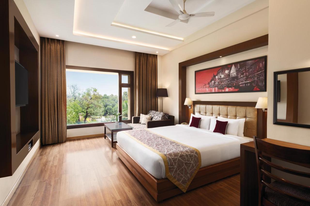Ramada By Wyndham Varanasi Katesar Chandauli Eksteriør billede