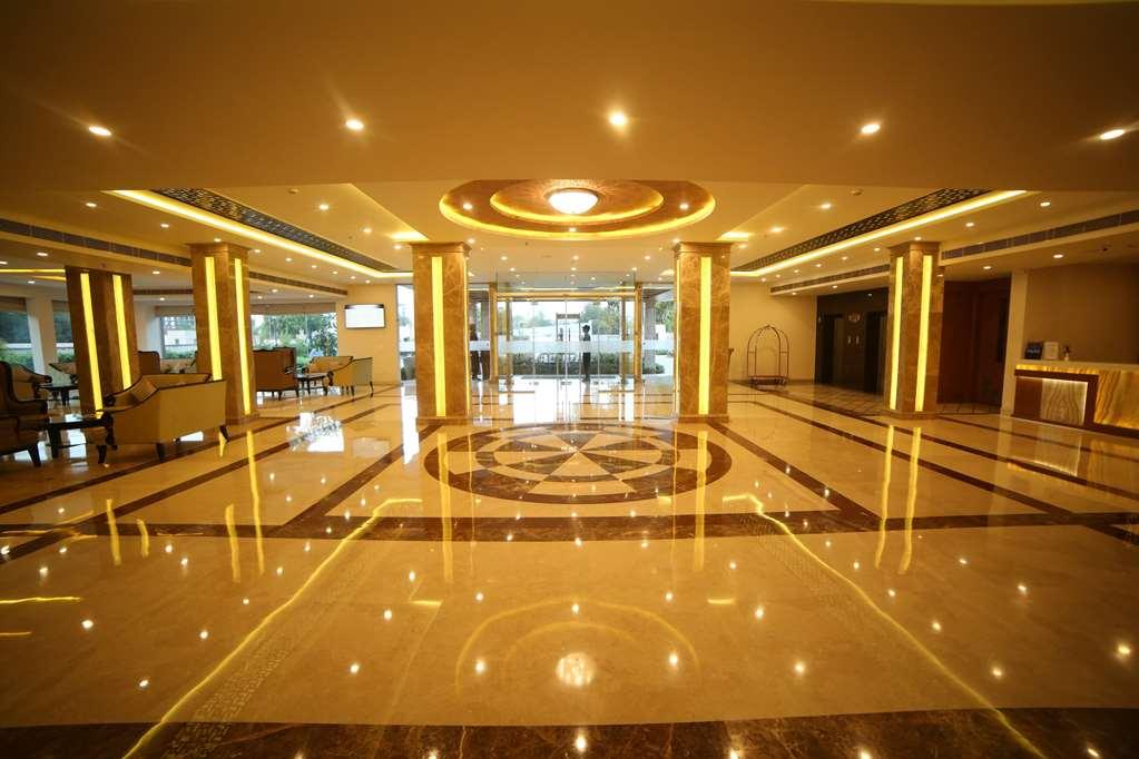 Ramada By Wyndham Varanasi Katesar Chandauli Interiør billede