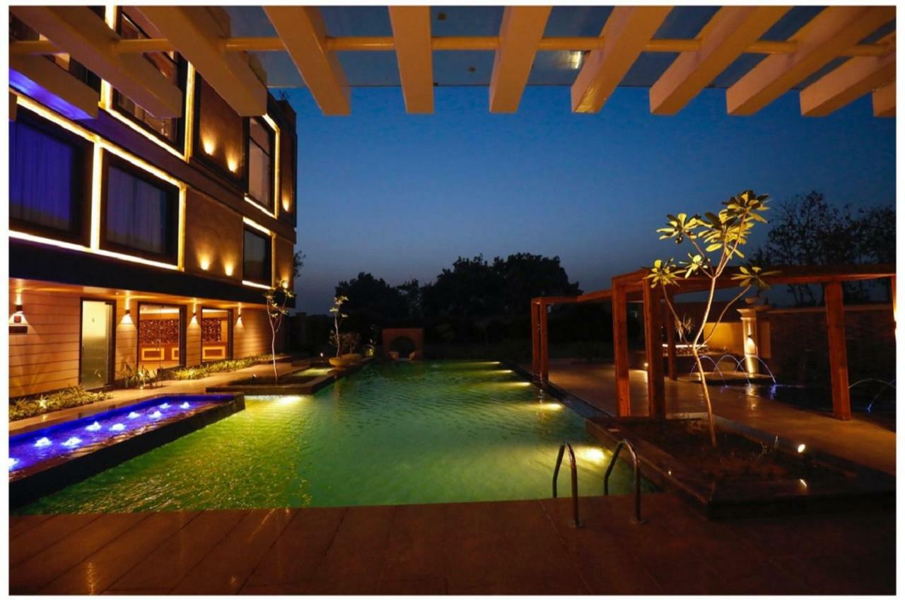 Ramada By Wyndham Varanasi Katesar Chandauli Eksteriør billede